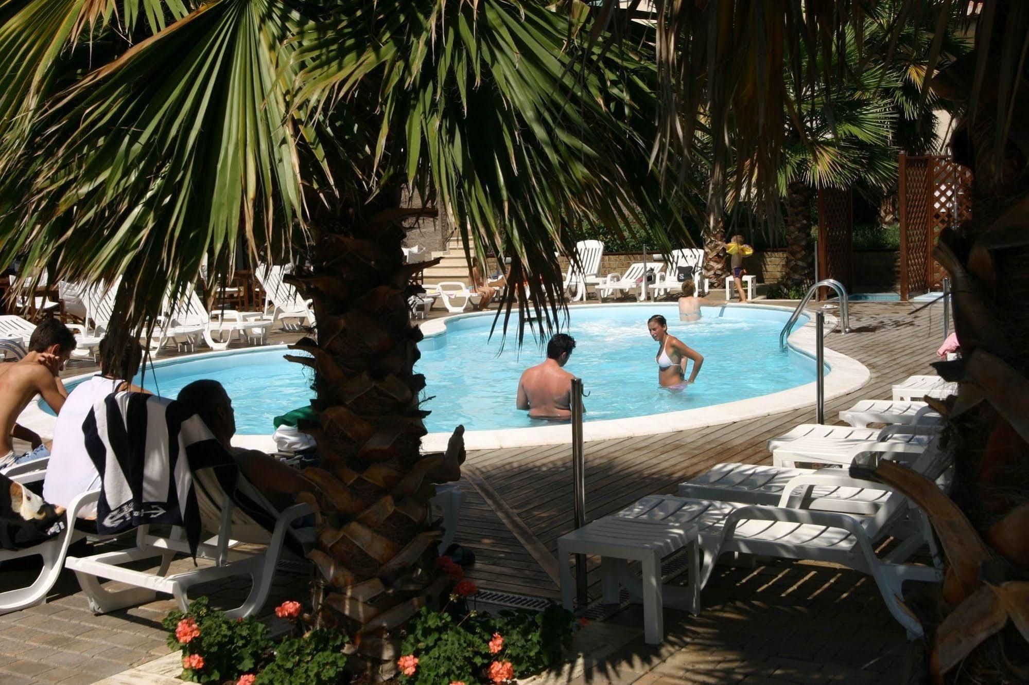Residence Tortorella Tortoreto Dış mekan fotoğraf